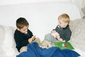 2001 0408 Cartes avec Théo