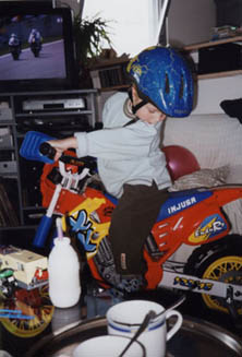 2001 0923 Like on tv