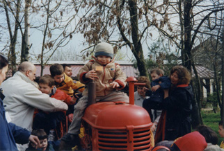 020326 ferme 3 tracteur