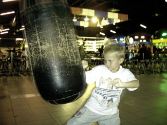 285 J9 Phuket Patong muaythai