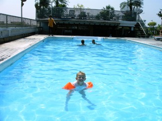 332 J12 Bangkok Khao San Road piscine