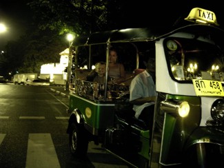 347 J12 Bangkok tuk tuk