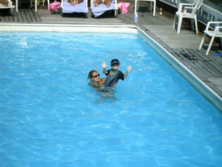 381 J13 Bangkok D&D nageur