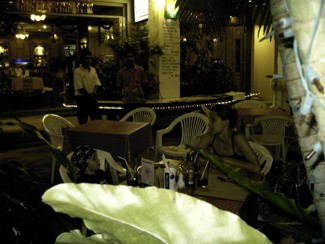 198 J6 Phuket Kata restau