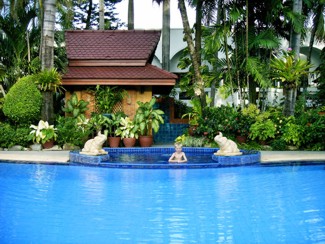 250 J8 Phuket Patong piscine