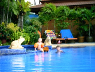 252 J8 Phuket Patong piscine