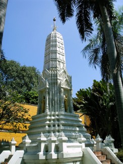 372 J13 Bangkok Wat Mahathat