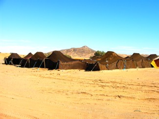 20041221 038 J4 Merzouga derriere les dunes