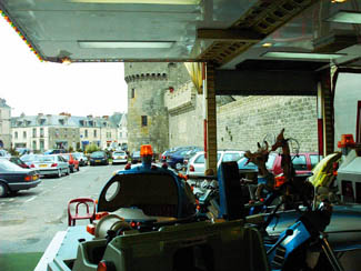20040811_17 Guerande manege