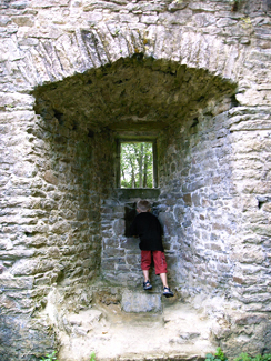 20040812_38 Chateau de Ranrouet cachette