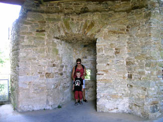 20040812_39 Chateau de Ranrouet du haut de la tour